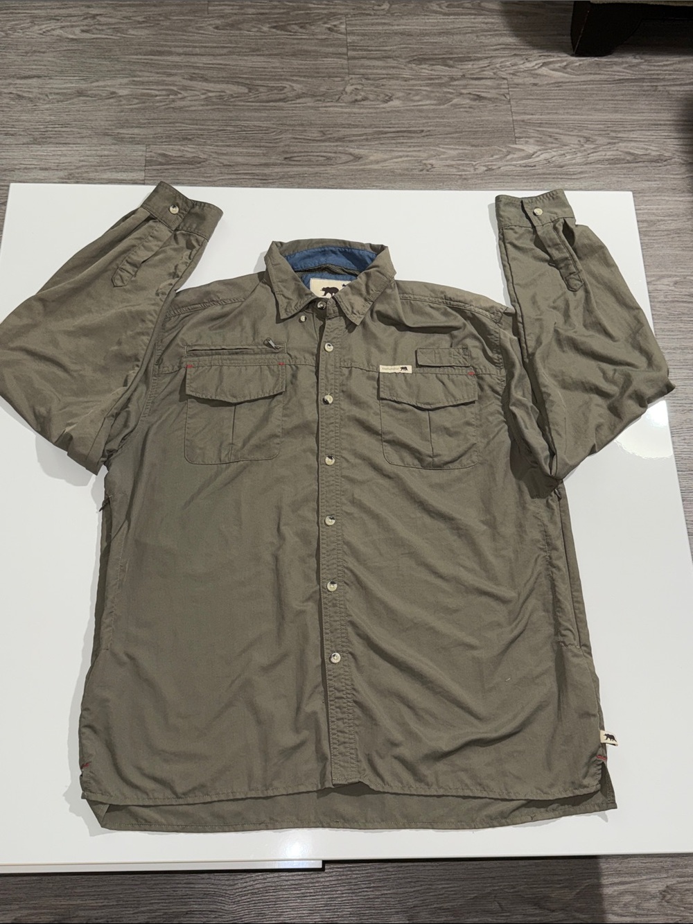 Outdoor gear Button down casual shirt XL by Dakota grizzly color olive Size XL